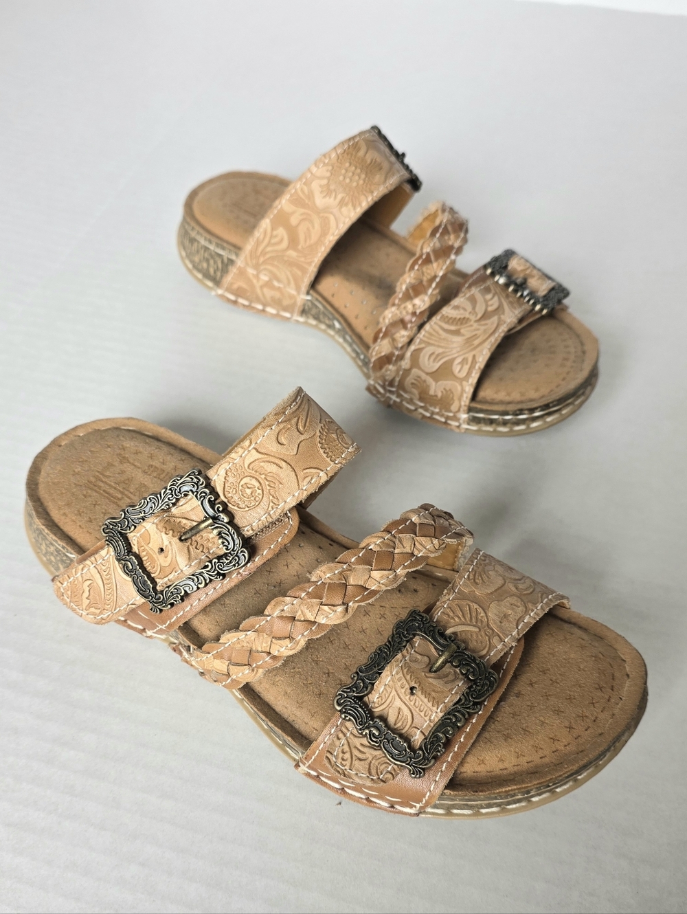 L'Artiste Leather Western Sandals Slip On Size 6.5 or 37